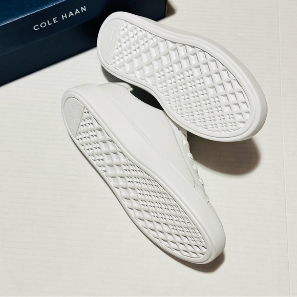 Cole Haan Grand Crosscourt Daily Sneaker Size 6 NEW - Picture 3 of 16